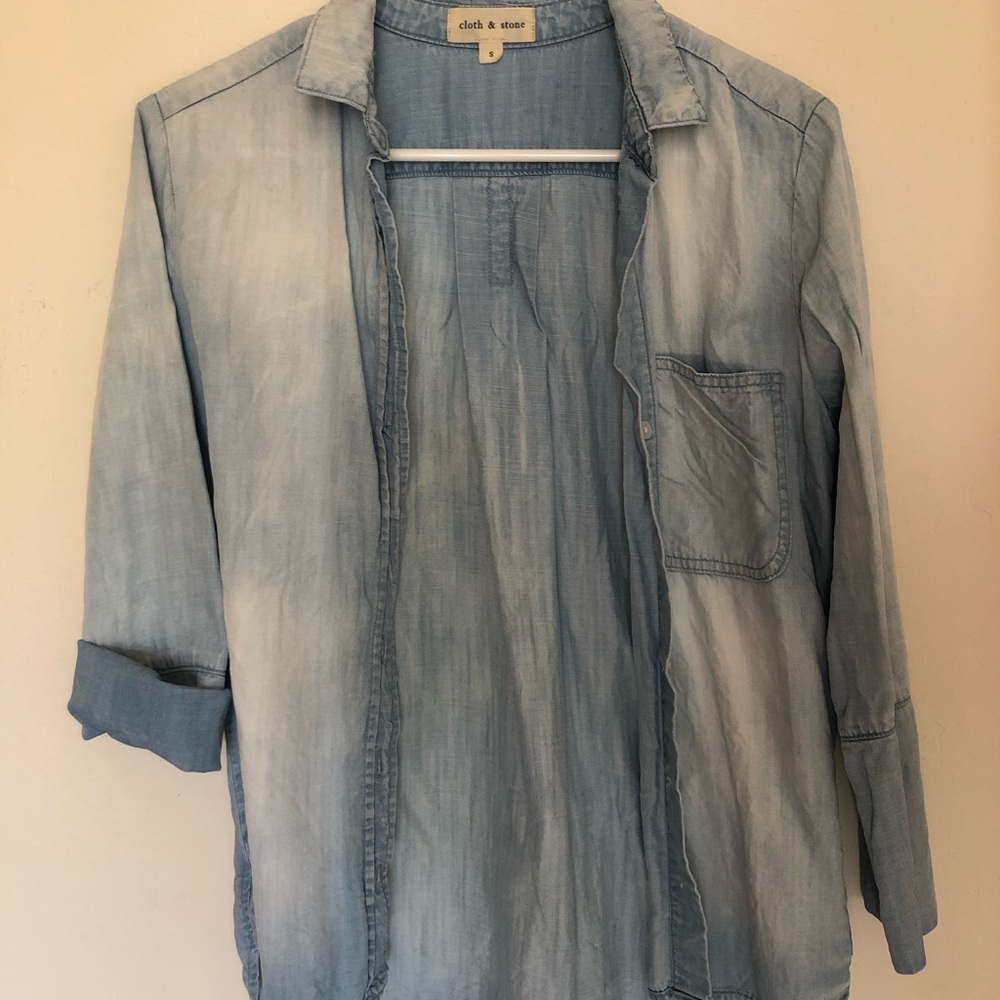 Cloth & Stone Chambray Button Up
